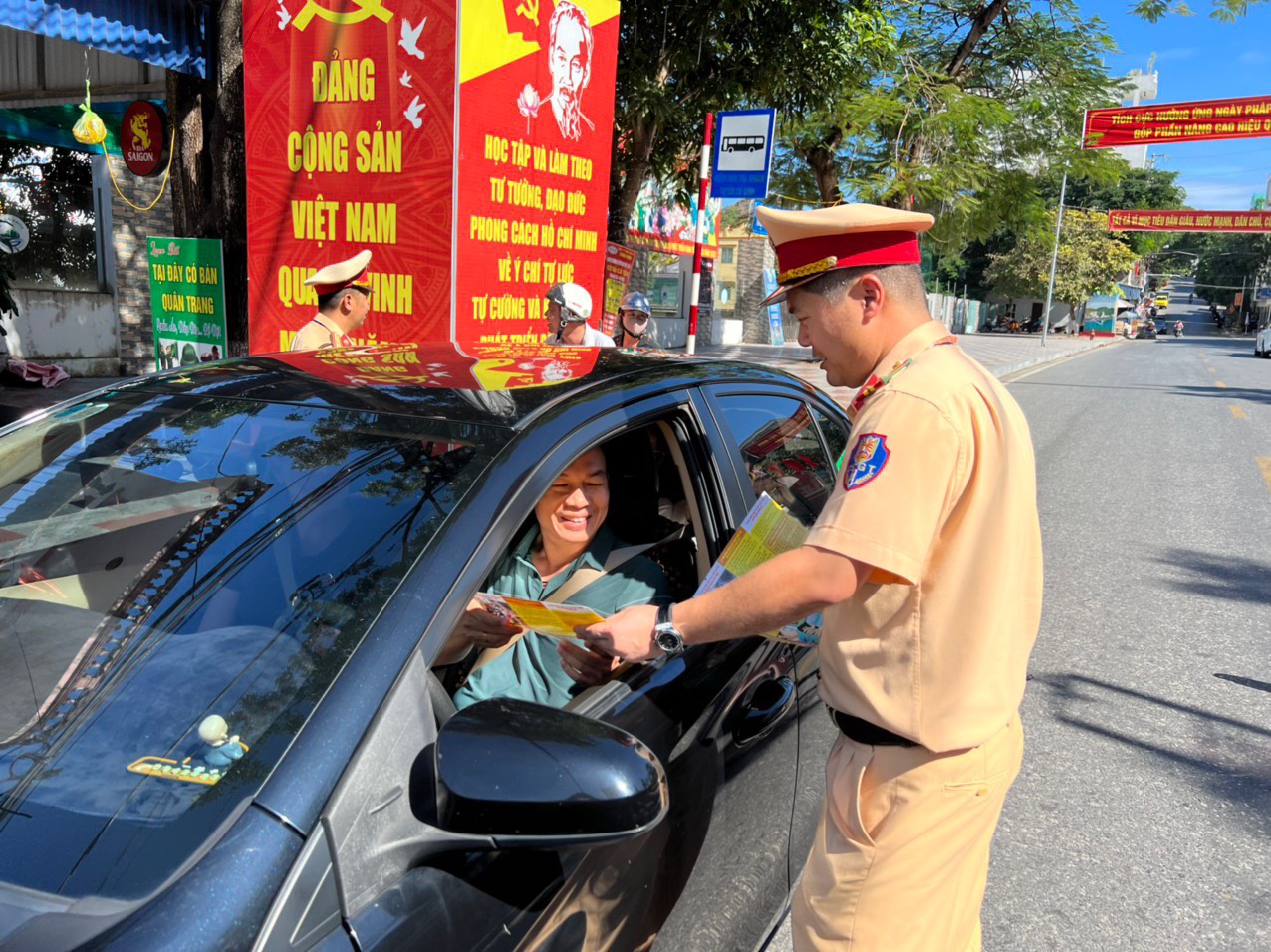 Xử lý 3 trường hợp vi phạm nồng độ cồn tại khu du lịch Cát Bà